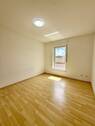 Kinderzimmer / Home-Office - 
