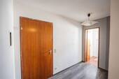Eingangsbereich - 3 Zimmer Etagenwohnung zum Kaufen in Laichingen