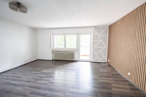 Wohnzimmer - Etagenwohnung mit 108,80 m&sup2; in Laichingen zum Kaufen