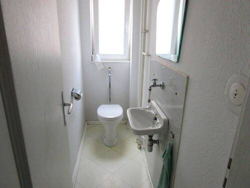 WC - 