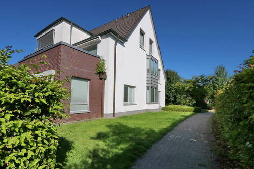 Haus mit Zuwegung vorn - Etagenwohnung mit 70,70 m² in Hamburg zum Kaufen