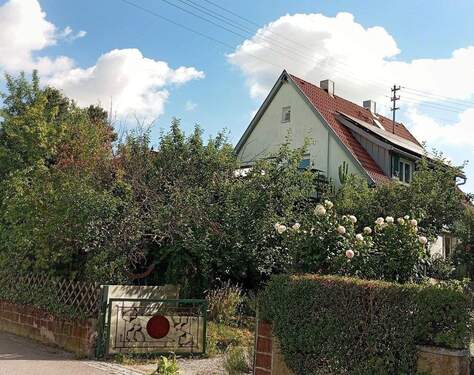 Bild 3 - 8 Zimmer Einfamilienhaus in Brackenheim