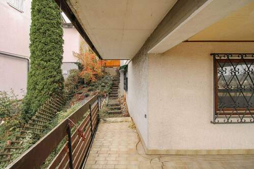Zugang Carport von Terrasse - 