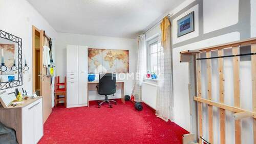 1. OG Schlafzimmer 2 - 