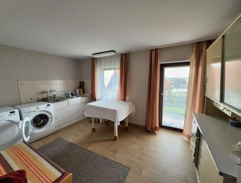 Hauswirtschaftsraum UG mit Ausgang Garten - 