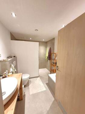 Untergeschoss: Bad - 