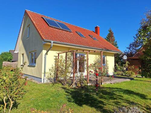 Ansicht - Gemütliches Einfamilienhaus mit Carport und Garten am Rand von Greifswalds