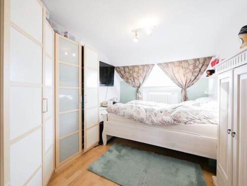 Schlafzimmer - Dachgeschoss - 