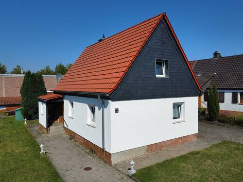 Bild 1 - Saniertes, freistehendes Wohnhaus mit Garten! (Erbpacht)