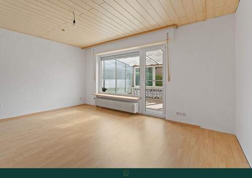 Wohnbereich mit Zugang zum Wintergarten - 4 Zimmer Reihenmittelhaus zum Kaufen in Kempten (Allgäu)