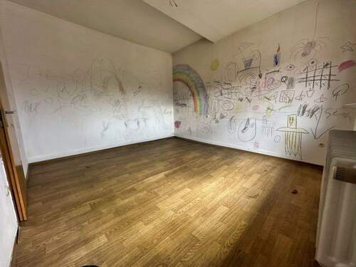 OG Zimmer im Originalzustand - 