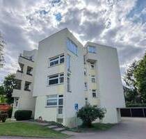 Bezugsfreie 1-Zimmer-Wohnung mit einem Außenstellplatz in gefragter Lage - Berlin Wilmersdorf