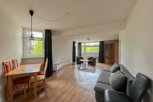 Wohnzimmer - 1 Zimmer Einfamilienhaus zum Kaufen in Berlin