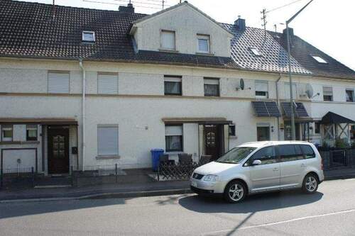 Bild 1 - ** ACHTUNG JUNGE FAMILIEN RENOVIERTES - GEMÜTLICHES REIHENMITTELHAUS MIT VIEL PLATZ-IN KATZWINKEL MIT SCHÖNEM GARTENGRUNDSTÜCK**