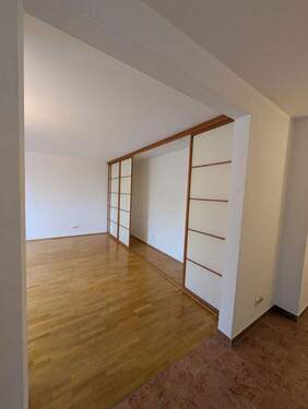 Wohnzimmer - Helle Single-Wohnung in ruhiger, zentraler Lage