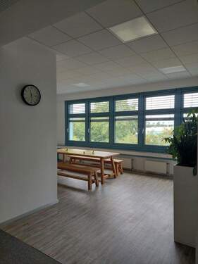 Moderner Pausenbereich - Büro mit 922,00 m&sup2; in Alzenau zur Miete