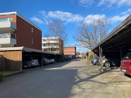 Stellplätze/Carports - 