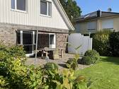 Terrasse mit Sonnensegel - 4 Zimmer Einfamilienhaus in Weyhe