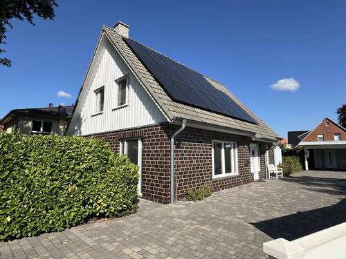 Straßenansicht - 