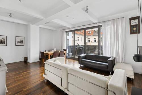 Wohn- und Essbereich - 3 Zimmer Etagenwohnung in Berlin