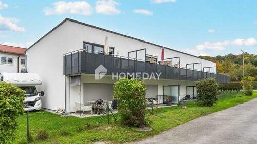 Außenansicht 5 - Neubauwohnung in Deggendorf - energieeffizient, mit großem Balkon und Stellplatz (KfW 55)