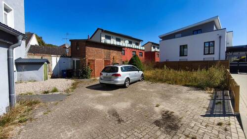 Grundstück - Parkplatz - 