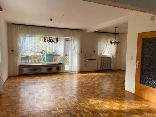 Wohnzimmer EG - 8 Zimmer Mehrfamilienhaus, Wohnhaus in Wächtersbach