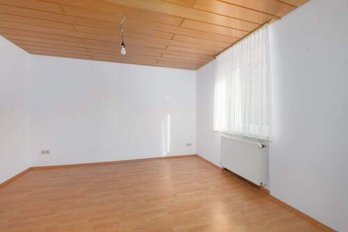 Schlafzimmer EG - Mehrfamilienhaus, Wohnhaus mit 189,10 m² in Mühlacker zum Kaufen