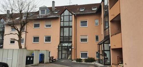 Bild 1 - 4 Zimmer Etagenwohnung zur Miete in Schweinfurt