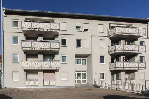 Außenbild - Helle 1,5-Zimmer-Wohnung mit Balkon & Stellplatz