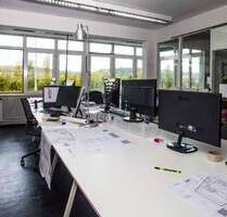 Loft-Bürofläche in Stuttgart: 223 m², 12 Arbeitsplätze, komplett möbliert