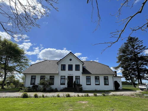 Nordansicht - 9 Zimmer Einfamilienhaus in Aventoft