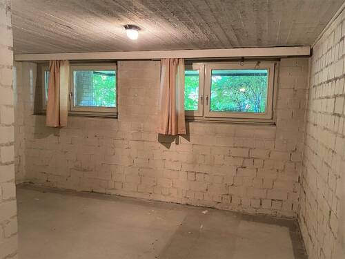 Kellerraum mit Tageslicht - 