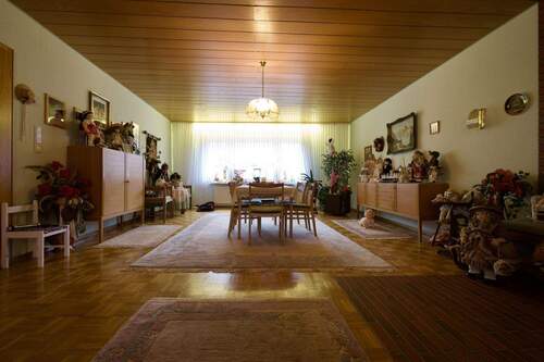 Wohnzimmer EG - 7 Zimmer Reihenmittelhaus in Merzig