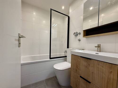 Badezimmer - 1 Zimmer Etagenwohnung zum Kaufen in München