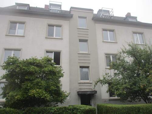 Hausansicht - 2 Zimmer Etagenwohnung zur Miete in Dortmund