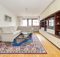 Schicke 4 Zimmer Wohnung mit zwei Balkonen und TG Stellplatz in bester Lage von Freiberg am Neckar!