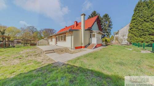 Garten mit Hausansicht - 