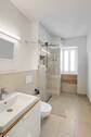 Bad mit Dusche - 