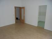 Wohnzimmer mit Zugang Küche - 
