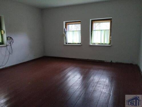 großes Zimmer im OG - 