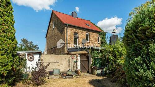 Außenansicht 3 - 7 Zimmer Einfamilienhaus zum Kaufen in Bitterfeld-Wolfen