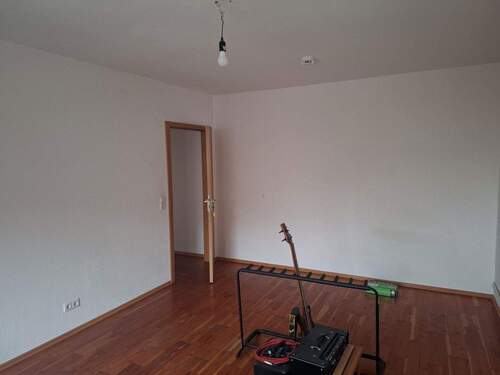 Zimmer 2 - 
