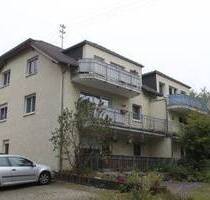 Helle Wohnung mit 3 Zimmern, Küche inkl. Einbauküche, Bad und Balkon in Spessart