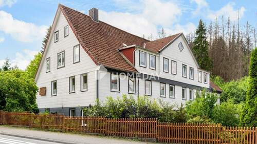 Außenansicht 1 - Historisches Mehrfamilienhaus mit 8 vermieteten Wohneinheiten in idyllischer Lage