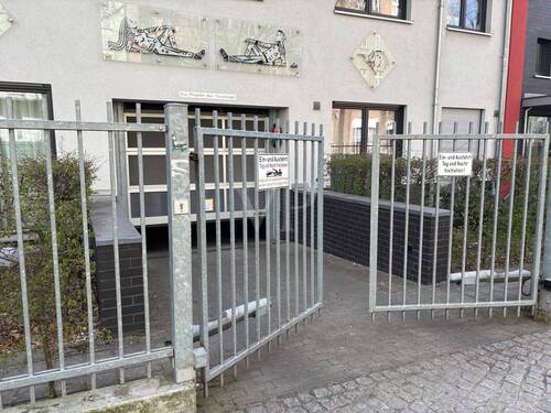 Tiefgarageneinfahrt - 