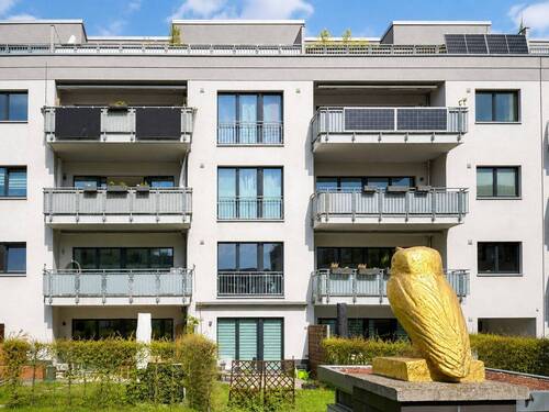 Hausansicht - 2 Zimmer Etagenwohnung zum Kaufen in Berlin - Lichtenberg