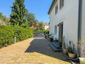 Einfahrt - *** Gelegenheit *** Wohnen & Arbeiten unter einem Dach mit Ladenfläche in Sendling-Westpark ***