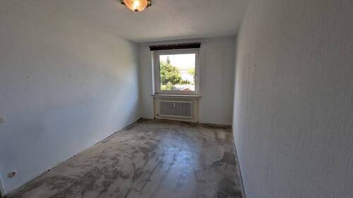 PXL_20250815_120022469.MP - 3 Zimmer Etagenwohnung in Lilienthal