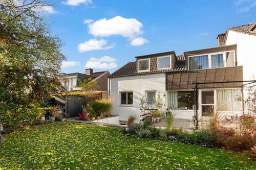 Garten - Mehrfamilienhaus, Wohnhaus mit 285,00 m&sup2; in Grevenbroich zum Kaufen